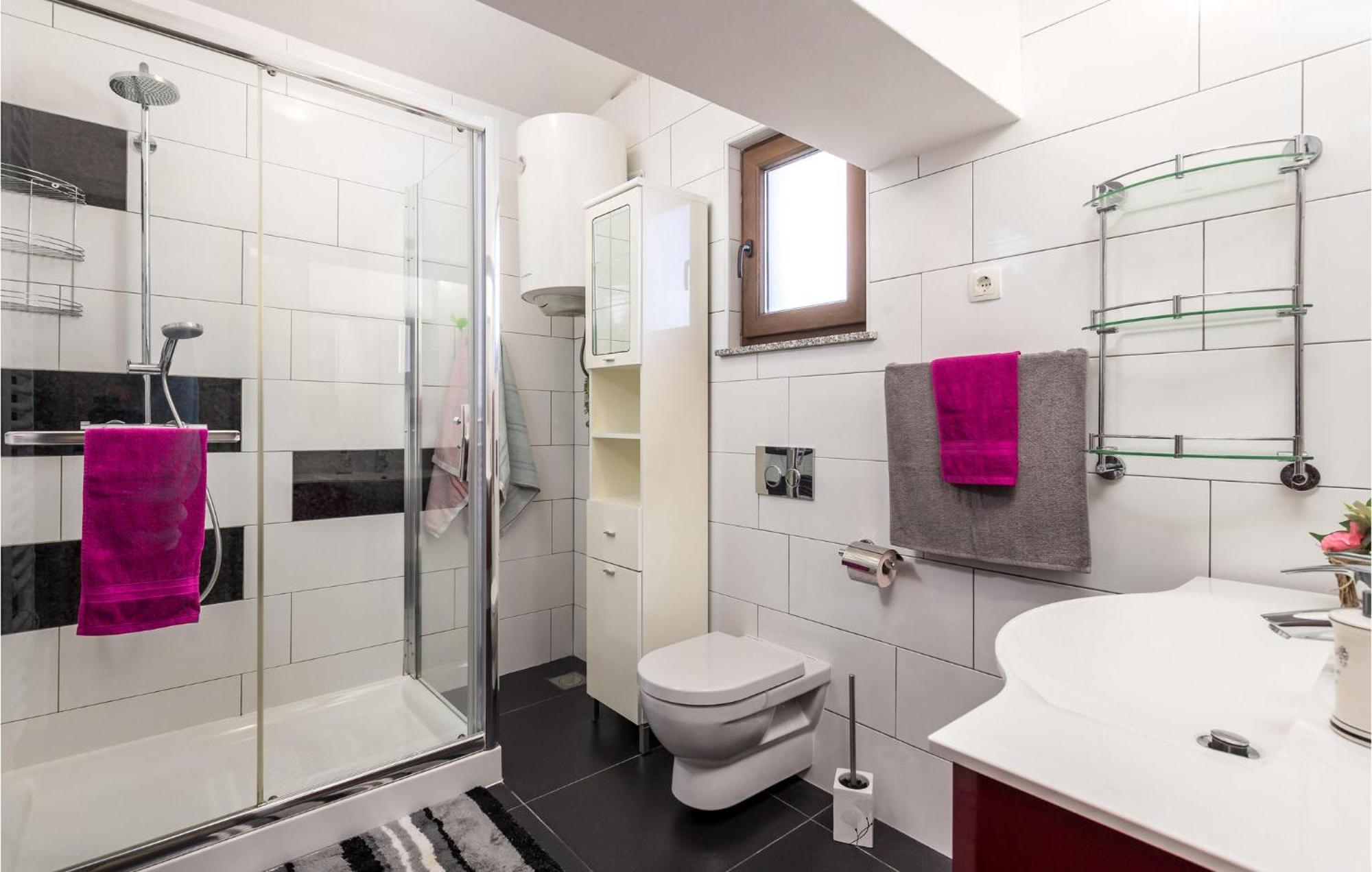 Gorgeous Apartment In Rijeka With Kitchen エクステリア 写真