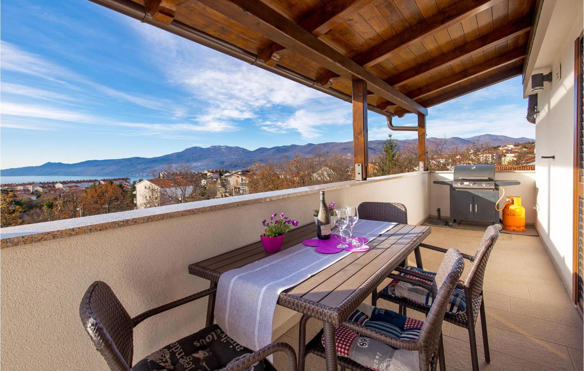 Gorgeous Apartment In Rijeka With Kitchen エクステリア 写真